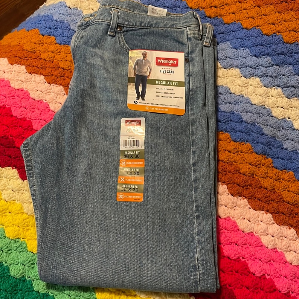 NWT Wrangler mens jeans